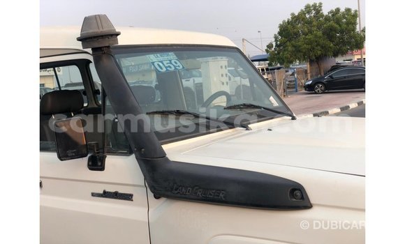 Buy Import Toyota Land Cruiser White Car in Import - Dubai in Harare Buy Import Toyota Land Cruiser White Car in Import - Dubai in Harare