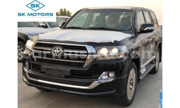 Tenga Imported Toyota Land Cruiser Nhema Mota in Import - Dubai in Harare