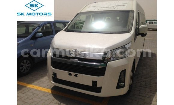 Nunua Imported Toyota Hiace Nyeupe Gari ndani ya Import - Dubai nchini Harare