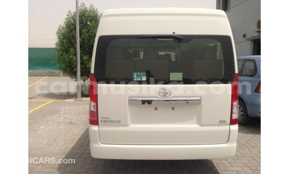 Tenga Imported Toyota Hiace Chena Mota in Import - Dubai in Harare Tenga Imported Toyota Hiace Chena Mota in Import - Dubai in Harare