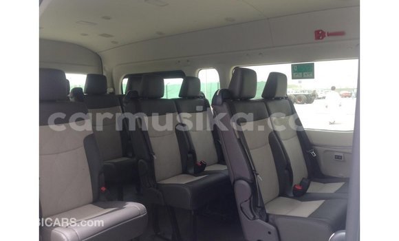 Tenga Imported Toyota Hiace Chena Mota in Import - Dubai in Harare Tenga Imported Toyota Hiace Chena Mota in Import - Dubai in Harare