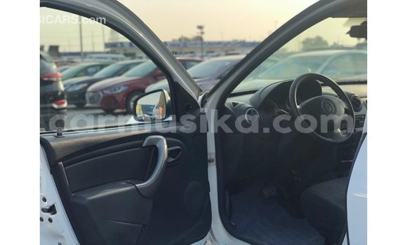 Buy Import Renault Duster White Car in Import - Dubai in Harare Buy Import Renault Duster White Car in Import - Dubai in Harare