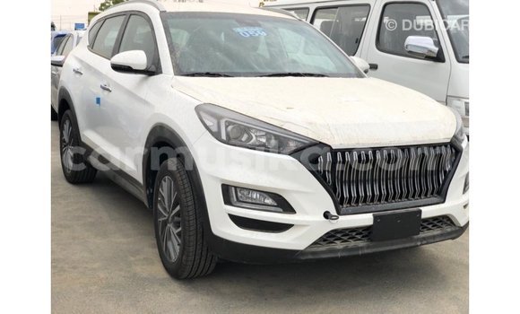 Buy Import Hyundai Tucson White Car in Import - Dubai in Harare Buy Import Hyundai Tucson White Car in Import - Dubai in Harare