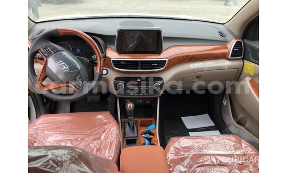 Buy Import Hyundai Tucson White Car in Import - Dubai in Harare Buy Import Hyundai Tucson White Car in Import - Dubai in Harare