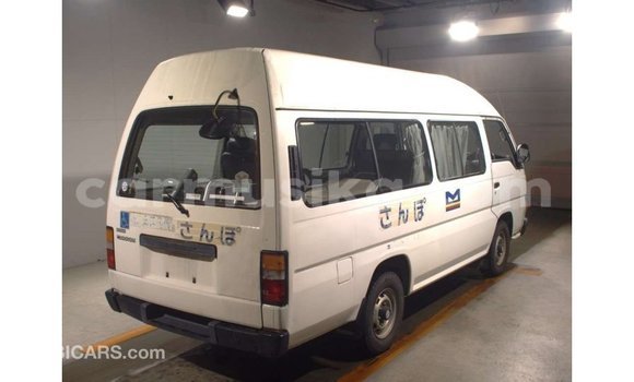 Tenga Imported Nissan Caravan Chena Mota in Import - Dubai in Harare Tenga Imported Nissan Caravan Chena Mota in Import - Dubai in Harare