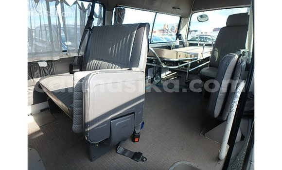 Tenga Imported Nissan Caravan Chena Mota in Import - Dubai in Harare Tenga Imported Nissan Caravan Chena Mota in Import - Dubai in Harare