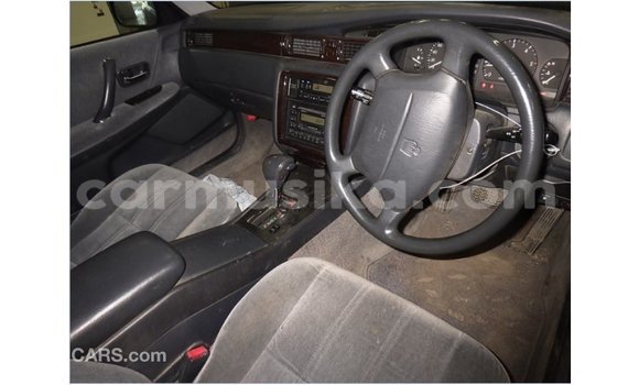 Tenga Imported Toyota Crown Bhuruu Mota in Import - Dubai in Harare Tenga Imported Toyota Crown Bhuruu Mota in Import - Dubai in Harare