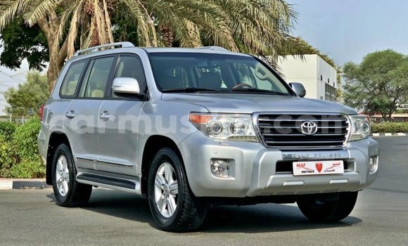 Tenga Imported Toyota Land Cruiser Zvimwe Mota in Import - Dubai in Harare