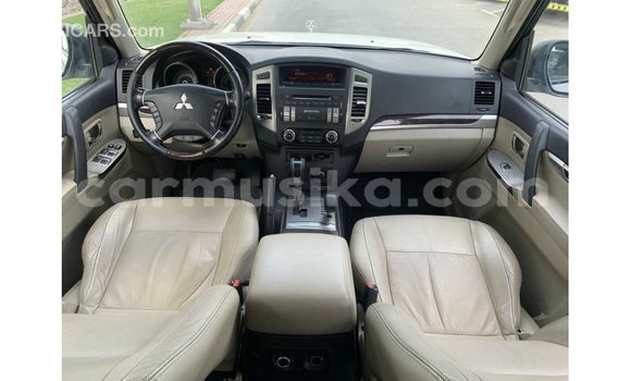 Buy Import Mitsubishi Pajero White Car in Import - Dubai in Harare Buy Import Mitsubishi Pajero White Car in Import - Dubai in Harare