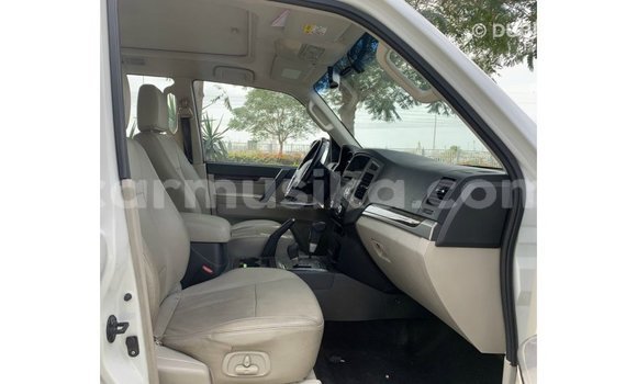 Buy Import Mitsubishi Pajero White Car in Import - Dubai in Harare Buy Import Mitsubishi Pajero White Car in Import - Dubai in Harare