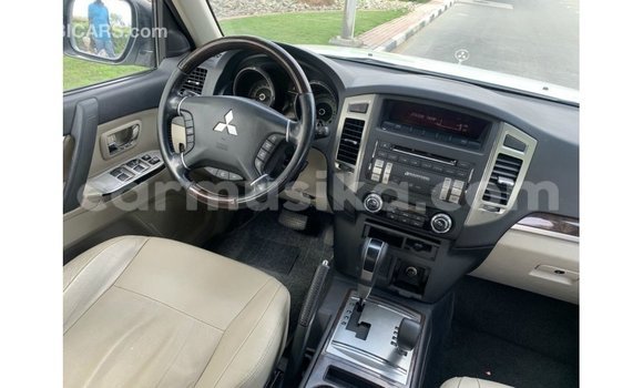 Buy Import Mitsubishi Pajero White Car in Import - Dubai in Harare Buy Import Mitsubishi Pajero White Car in Import - Dubai in Harare