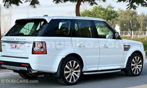 Acheter Import Voiture Land Rover Range Rover Blanc à Import - Dubai, Harare Acheter Import Voiture Land Rover Range Rover Blanc à Import - Dubai, Harare
