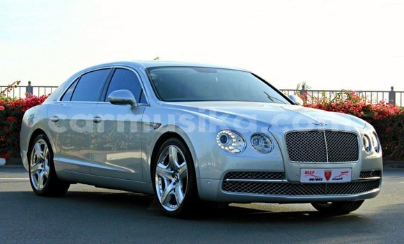 Nunua Imported Bentley Flying Spur Nyingine Gari ndani ya Import - Dubai nchini Harare