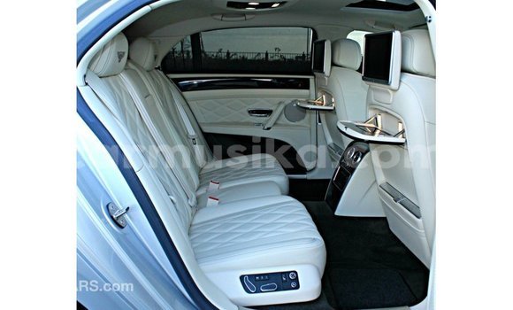 Acheter Import Voiture Bentley Flying Spur Autre à Import - Dubai, Harare Acheter Import Voiture Bentley Flying Spur Autre à Import - Dubai, Harare