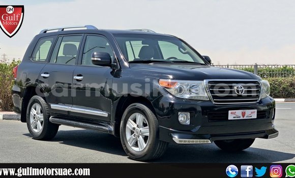 Nunua Imported Toyota Land Cruiser Nyeusi Gari ndani ya Import - Dubai nchini Harare