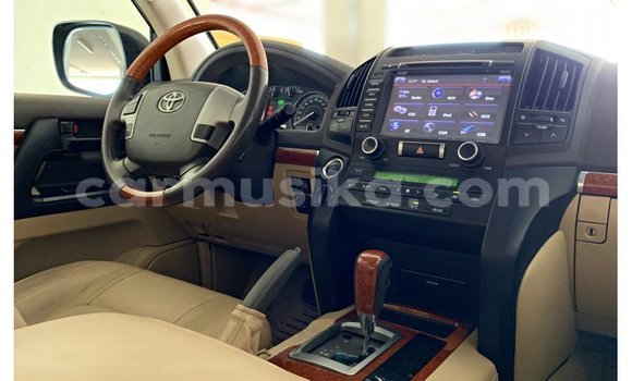 Buy Import Toyota Land Cruiser Black Car in Import - Dubai in Harare Buy Import Toyota Land Cruiser Black Car in Import - Dubai in Harare