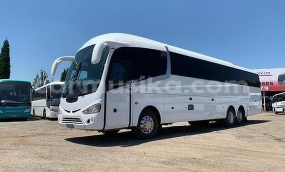 Acheter Occasion Utilitaire Scania Irizar Blanc à Beitbridge, Matabeleland South Acheter Occasion Utilitaire Scania Irizar Blanc à Beitbridge, Matabeleland South