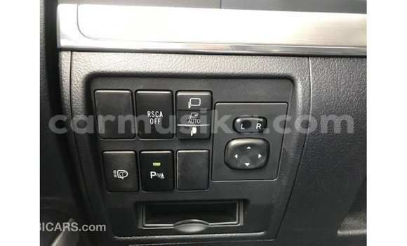 Nunua Imported Toyota Land Cruiser Nyeupe Gari ndani ya Import - Dubai nchini Harare Nunua Imported Toyota Land Cruiser Nyeupe Gari ndani ya Import - Dubai nchini Harare