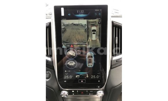 Nunua Imported Toyota Land Cruiser Nyeupe Gari ndani ya Import - Dubai nchini Harare Nunua Imported Toyota Land Cruiser Nyeupe Gari ndani ya Import - Dubai nchini Harare