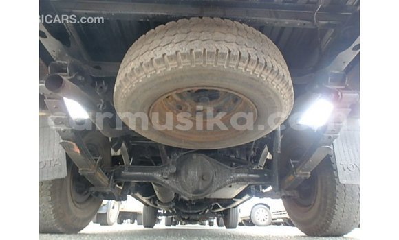 Tenga Imported Toyota Hilux Chena Mota in Import - Dubai in Harare Tenga Imported Toyota Hilux Chena Mota in Import - Dubai in Harare