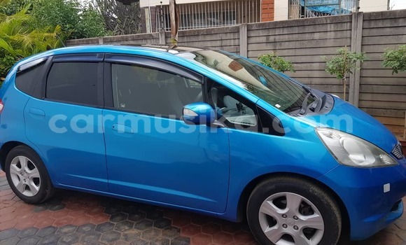 Buy Used Honda Fit Blue Car in Avondale in Harare Buy Used Honda Fit Blue Car in Avondale in Harare