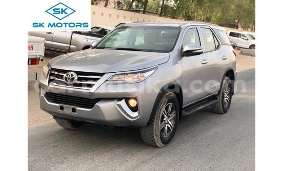Nunua Imported Toyota Fortuner Nyingine Gari ndani ya Import - Dubai nchini Harare