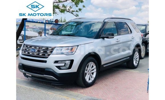 Tenga Imported Ford Explorer Zvimwe Mota in Import - Dubai in Harare