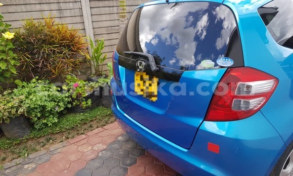Buy Used Honda Fit Blue Car in Avondale in Harare Buy Used Honda Fit Blue Car in Avondale in Harare