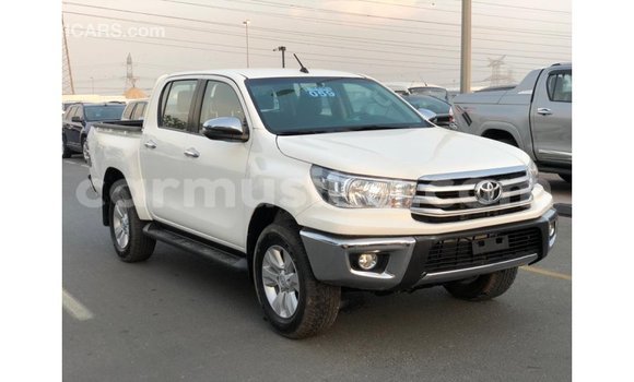Buy Import Toyota Hilux White Car in Import - Dubai in Harare Buy Import Toyota Hilux White Car in Import - Dubai in Harare