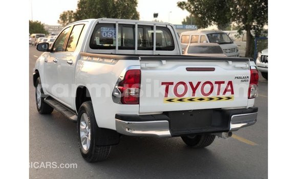 Buy Import Toyota Hilux White Car in Import - Dubai in Harare Buy Import Toyota Hilux White Car in Import - Dubai in Harare