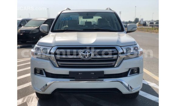 Buy Import Toyota Land Cruiser White Car in Import - Dubai in Harare Buy Import Toyota Land Cruiser White Car in Import - Dubai in Harare