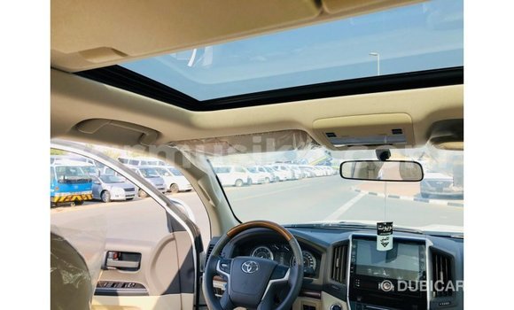 Buy Import Toyota Land Cruiser White Car in Import - Dubai in Harare Buy Import Toyota Land Cruiser White Car in Import - Dubai in Harare