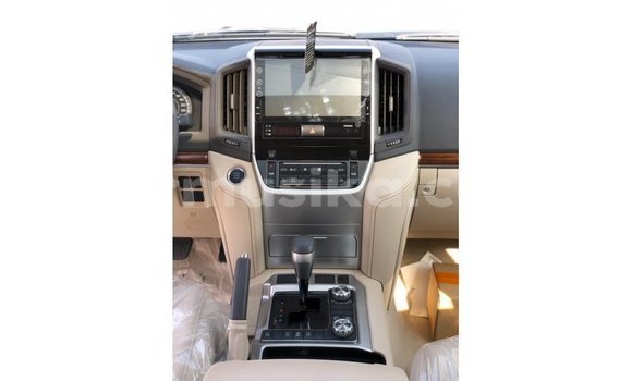 Buy Import Toyota Land Cruiser White Car in Import - Dubai in Harare Buy Import Toyota Land Cruiser White Car in Import - Dubai in Harare