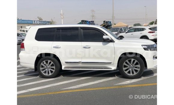 Buy Import Toyota Land Cruiser White Car in Import - Dubai in Harare Buy Import Toyota Land Cruiser White Car in Import - Dubai in Harare