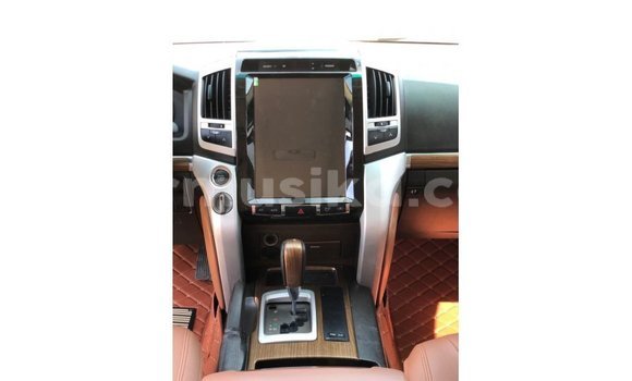 Buy Import Toyota Land Cruiser White Car in Import - Dubai in Harare Buy Import Toyota Land Cruiser White Car in Import - Dubai in Harare