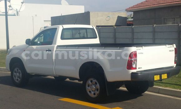 Nunua Ilio tumika Toyota Hilux Nyeupe Gari ndani ya Beitbridge nchini Matabeleland Kusini Nunua Ilio tumika Toyota Hilux Nyeupe Gari ndani ya Beitbridge nchini Matabeleland Kusini
