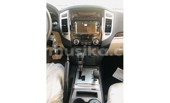 Tenga Imported Mitsubishi Pajero Nhema Mota in Import - Dubai in Harare Tenga Imported Mitsubishi Pajero Nhema Mota in Import - Dubai in Harare