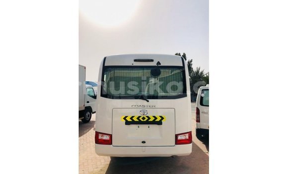 Tenga Imported Toyota Coaster Chena Mota in Import - Dubai in Harare Tenga Imported Toyota Coaster Chena Mota in Import - Dubai in Harare