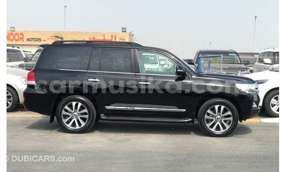 Nunua Imported Toyota Land Cruiser Nyeusi Gari ndani ya Import - Dubai nchini Harare Nunua Imported Toyota Land Cruiser Nyeusi Gari ndani ya Import - Dubai nchini Harare