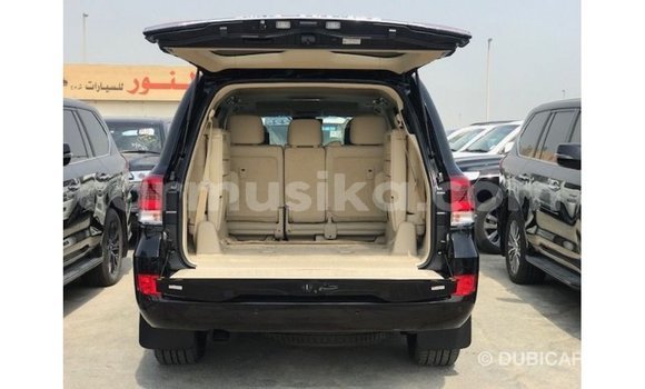 Nunua Imported Toyota Land Cruiser Nyeusi Gari ndani ya Import - Dubai nchini Harare Nunua Imported Toyota Land Cruiser Nyeusi Gari ndani ya Import - Dubai nchini Harare