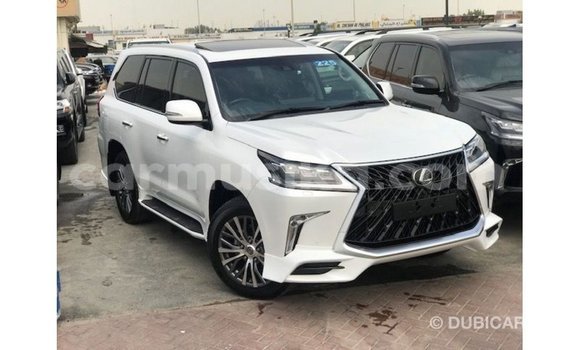 Nunua Imported Lexus LX Nyeupe Gari ndani ya Import - Dubai nchini Harare Nunua Imported Lexus LX Nyeupe Gari ndani ya Import - Dubai nchini Harare