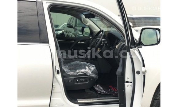 Nunua Imported Lexus LX Nyeupe Gari ndani ya Import - Dubai nchini Harare Nunua Imported Lexus LX Nyeupe Gari ndani ya Import - Dubai nchini Harare