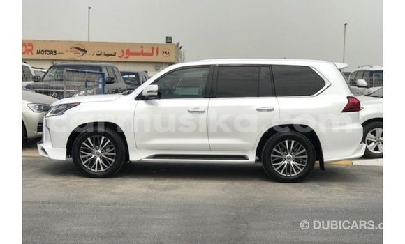 Nunua Imported Lexus LX Nyeupe Gari ndani ya Import - Dubai nchini Harare Nunua Imported Lexus LX Nyeupe Gari ndani ya Import - Dubai nchini Harare