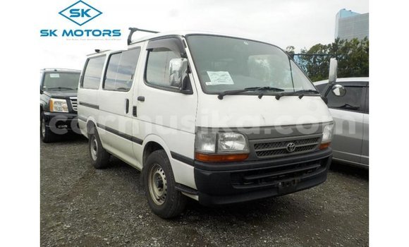 Nunua Imported Toyota Hiace Nyeupe Gari ndani ya Import - Dubai nchini Harare