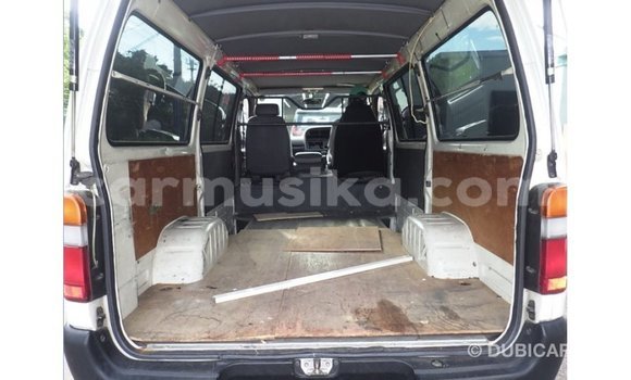 Tenga Imported Toyota Hiace Chena Mota in Import - Dubai in Harare Tenga Imported Toyota Hiace Chena Mota in Import - Dubai in Harare