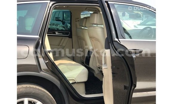 Nunua Imported Volkswagen Touareg Brown Gari ndani ya Import - Dubai nchini Harare Nunua Imported Volkswagen Touareg Brown Gari ndani ya Import - Dubai nchini Harare