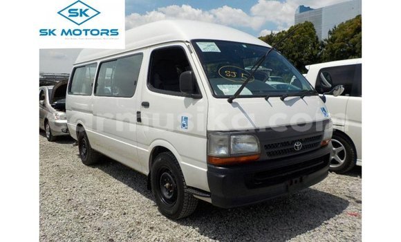 Nunua Imported Toyota Hiace Nyeupe Gari ndani ya Import - Dubai nchini Harare
