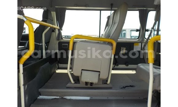 Tenga Imported Toyota Hiace Chena Mota in Import - Dubai in Harare Tenga Imported Toyota Hiace Chena Mota in Import - Dubai in Harare