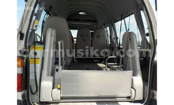 Tenga Imported Toyota Hiace Chena Mota in Import - Dubai in Harare Tenga Imported Toyota Hiace Chena Mota in Import - Dubai in Harare