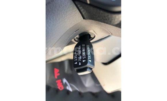 Nunua Imported Toyota Land Cruiser Nyeupe Gari ndani ya Import - Dubai nchini Harare Nunua Imported Toyota Land Cruiser Nyeupe Gari ndani ya Import - Dubai nchini Harare